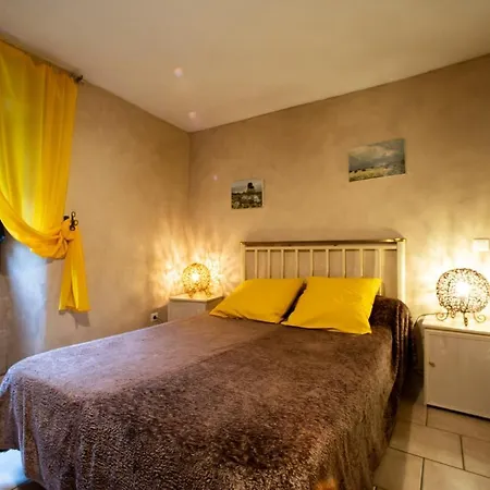 Nyaraló De La Bastide, 30750 Treves