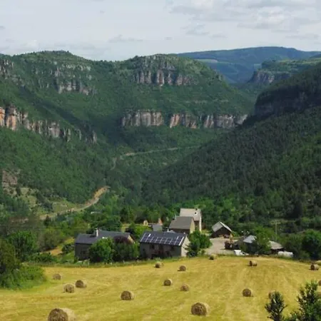 בית נופש De La Bastide, 30750 Treves