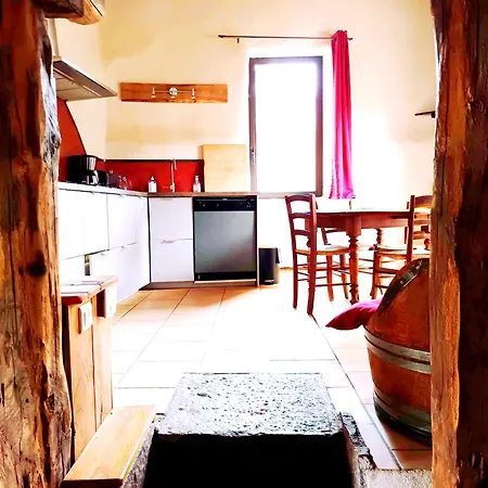 De La Bastide, 30750 Holiday home Treves