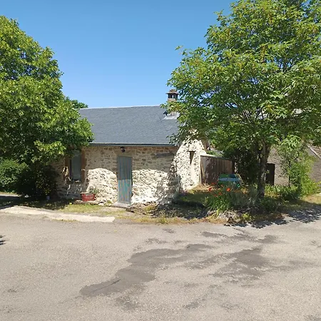 De La Bastide, 30750 Holiday home Treves